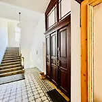 3 Minutes From Historical Town * Praha